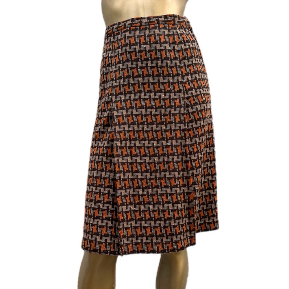 Vintage Geometric Pattern Skirt Mid-Length high-waisted knit skirt 25” waist